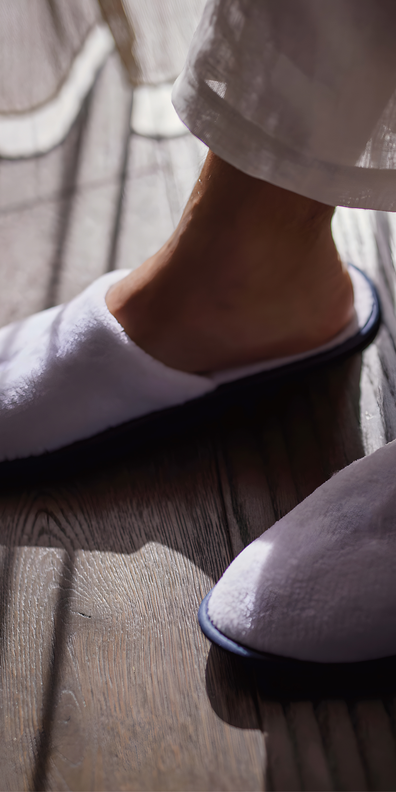 SLIPPERS